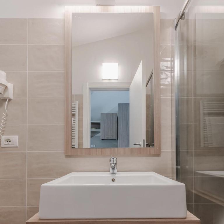 HOTIDAY Apartments Desenzano - Appartamento con Terrazza - 43