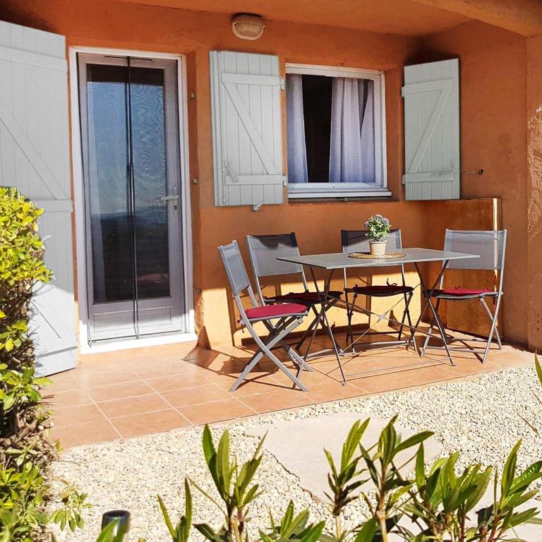 "Le Petit Bonheur" Studio Vue Mer - Climatisation - Parking gratuit - Côte d'Azur - Appartement 1 Chambre - 3