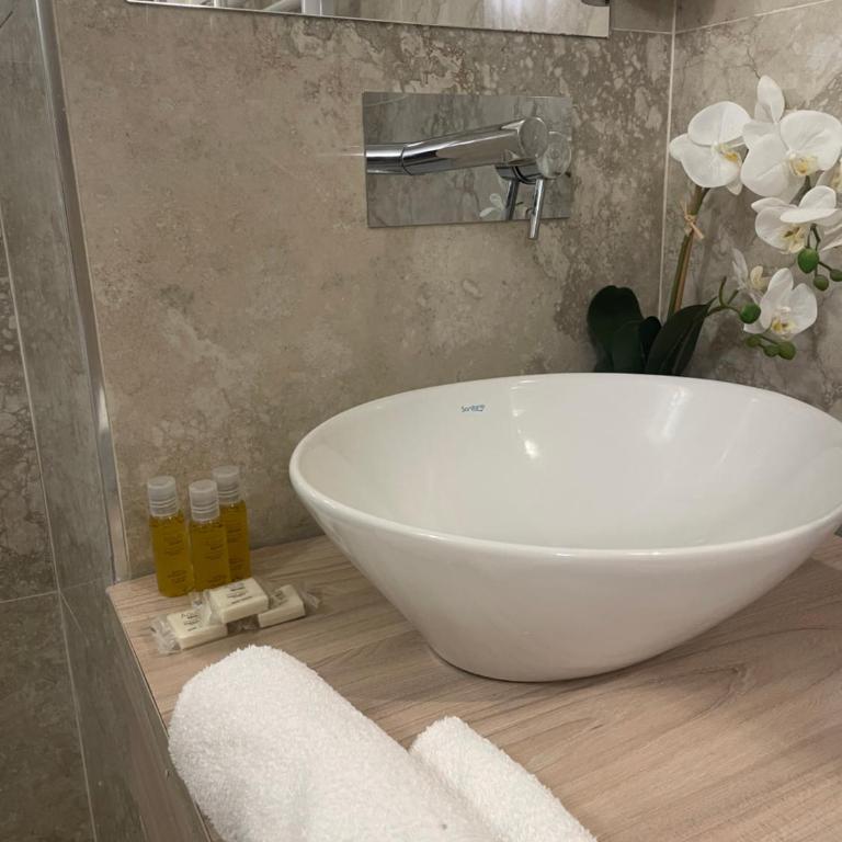 Luxury 4 al duomo di parma - One-Bedroom Apartment - 12