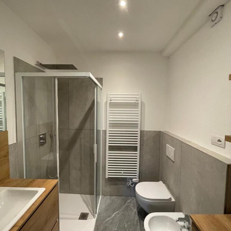 Trilocale nel centro storico di Bormio - Appartamento con 1 Camera da Letto, Balcone e Vista Montagna - 10