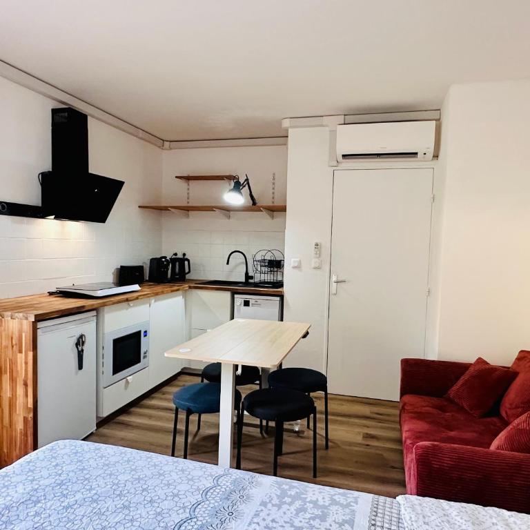 Apartment 40m2-Air conditioning-Elevator-Underground parking-Self checkin! Appart climatisé 40m2-Ascenseur-Parking souterrain -Arrivée autonome - Apartment mit 1 Schlafzimmer - 4