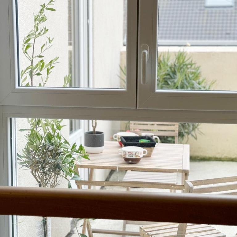Nostalgie 90- emplacement idéal- parking gratuit - Appartement 1 Chambre - 35