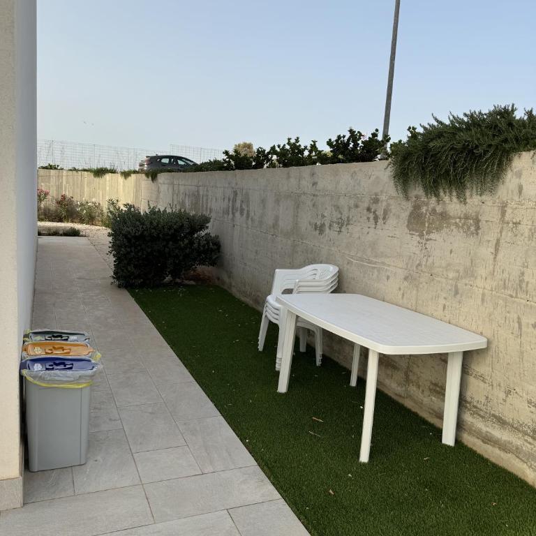 MarzaGem - Marzamemi Casa Nuova Con Piscine - Casa con 1 Camera da Letto - 70