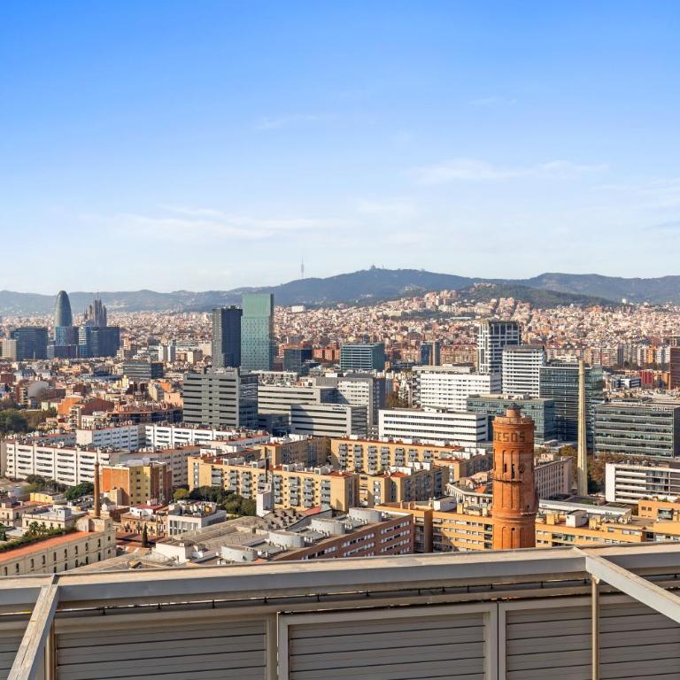 Penthouse With The Best Views! - Three-Bedroom Apartment - 23