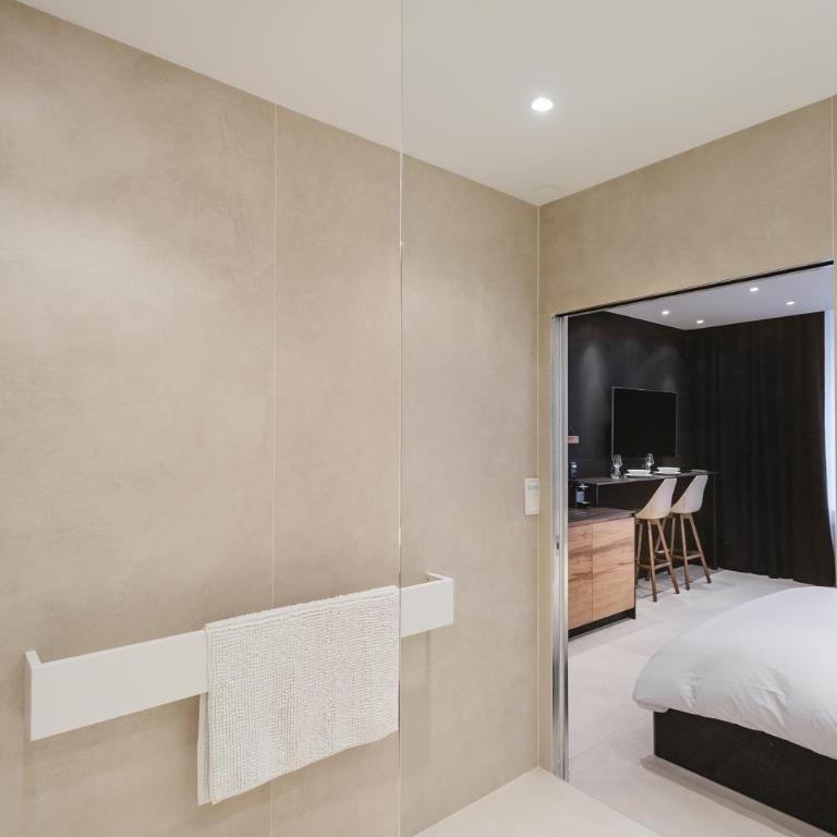 MOHOM - Berges du Rhône - Studio-Loft - Black Place - 3