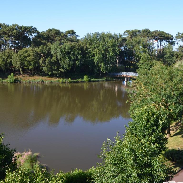Appartement à Port Bourgenay, vue sur lac, au pied d'un parc aquatique - Appartement 1 Chambre - 13