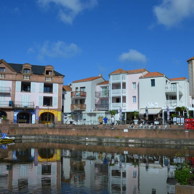 Appartement à Port Bourgenay, vue sur lac, au pied d'un parc aquatique - Appartement 1 Chambre - 28