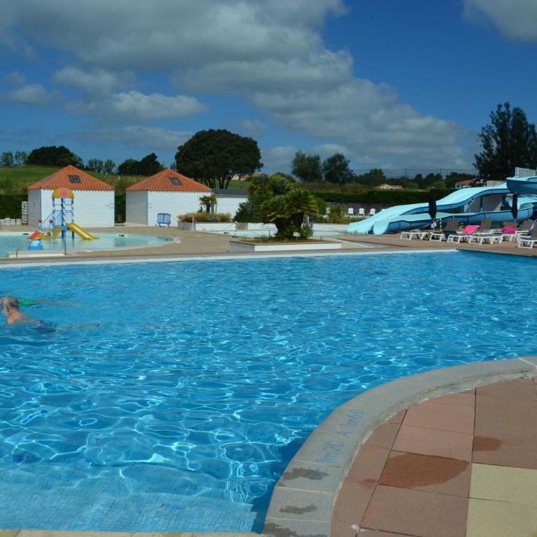 Appartement à Port Bourgenay, vue sur lac, au pied d'un parc aquatique - Appartement 1 Chambre - 26