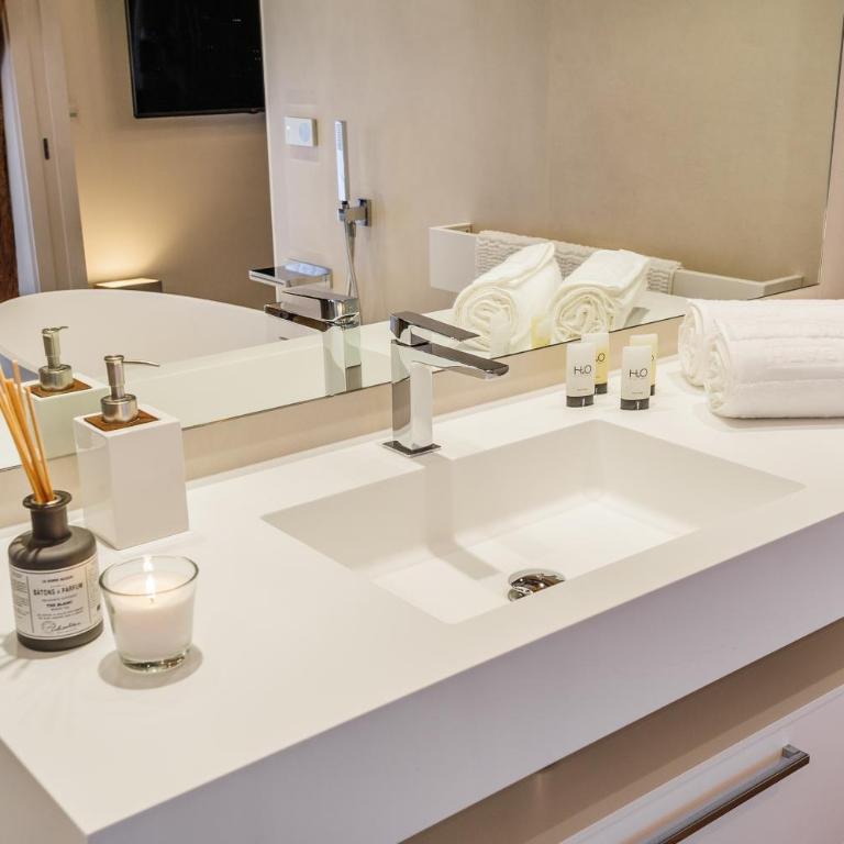 MOHOM - Berges du Rhône - Mini-Loft avec Baignoire - Vue sur Berges du Rhône - 13