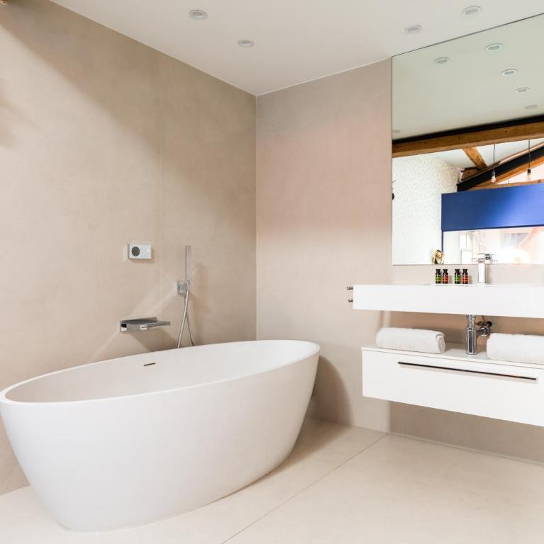 MOHOM - Berges du Rhône - Mini-Loft avec Baignoire - Vue sur Centre-Ville - 7