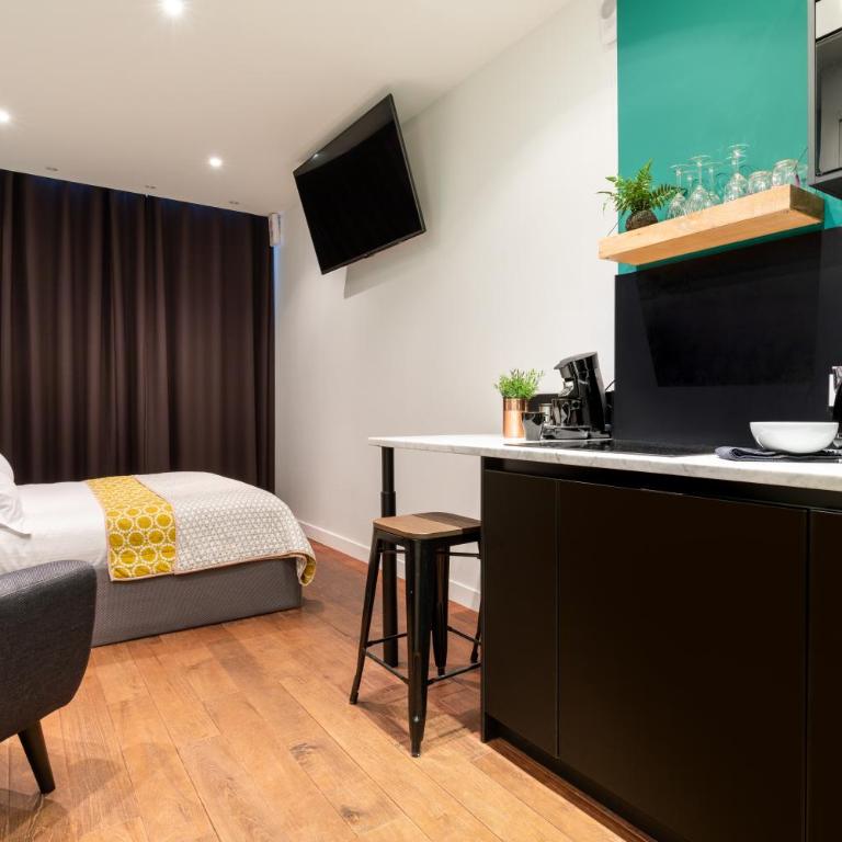 MOHOM - Berges du Rhône - Studio Élégant, Confortable et Vert - 10