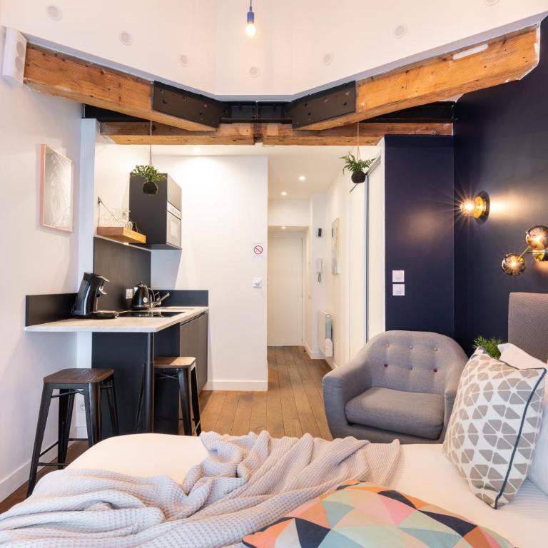 MOHOM - Berges du Rhône - Studio Élégant, Confortable et Bleu - 9