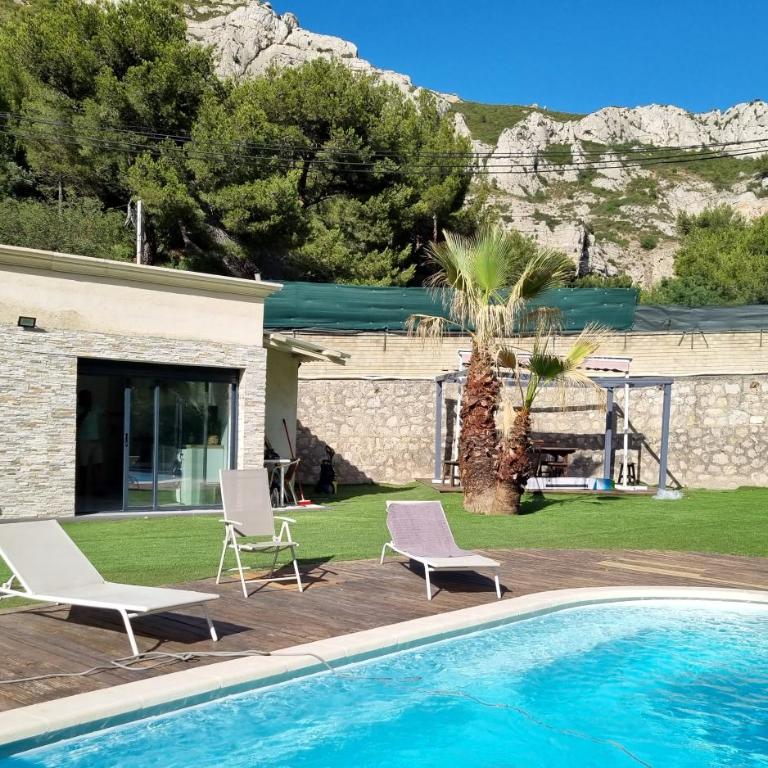 Villa avec Piscine Privée Parc des Calanques 15min Vélodrome - Villa 2 Chambres - 15