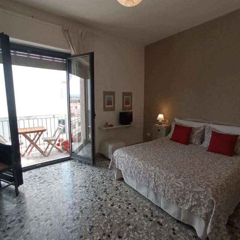 MyHouse - Camera Matrimoniale con Terrazza - 4