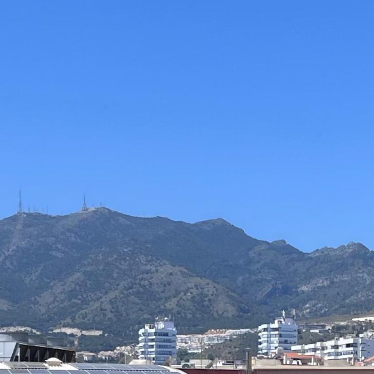Apt luminoso con vistas a la montaña - Playa 15 min a pie - Apartamento de 1 dormitorio - 17