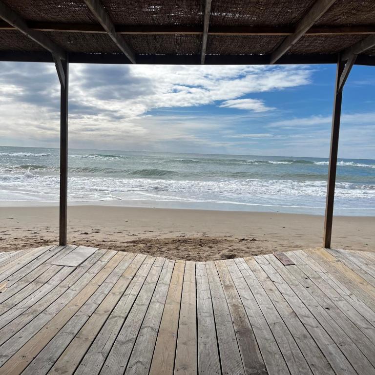 Acogedor y Amplio Apartamento familiar a pie de playa - Three-Bedroom Apartment (shared with host) - 33