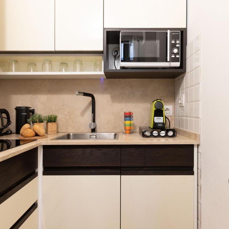 Suite near River, Relax and Design behind the Tower - One-Bedroom Apartment - 26