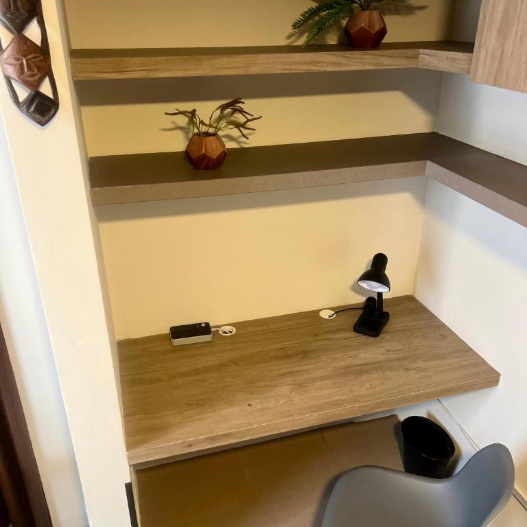 Moderno y cómodo estudio con espacio de trabajo - Apartamento de 1 dormitorio - 5