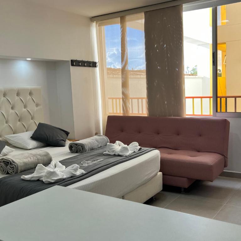 Aptos y Apartaestudios frente al Malecón y el Embalse, Zona Gastronómica, a 8 minutos de la Piedra del Peñol, TODO CERCA!!! - Apartamento Estudio - 3