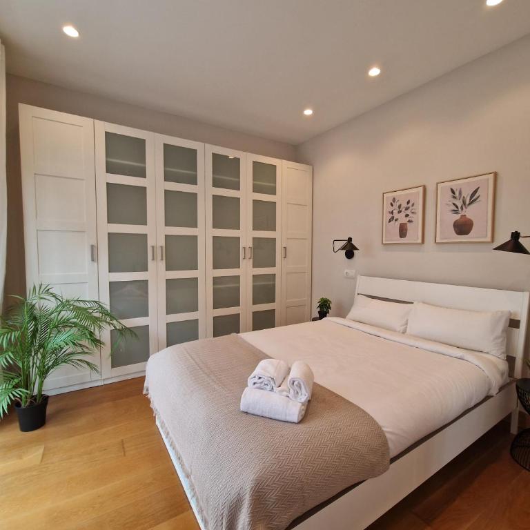 Céntrico con Encantador mirador by ALOHA Bilbao - Two-Bedroom Apartment - 2
