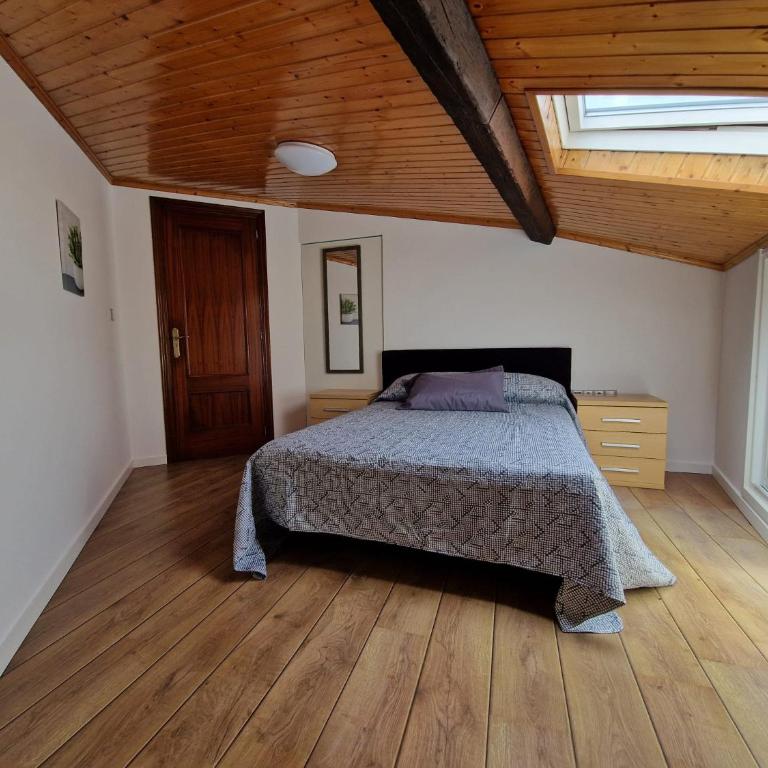 Amplio y céntrico piso en O Grove - Four-Room Apartment - 10