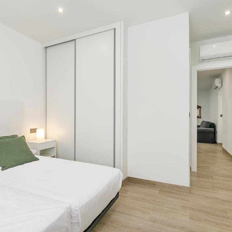 El Rincón de Granata - Three-Bedroom Apartment - 9