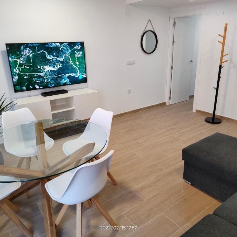 MiRa Los Patios - Two-Bedroom Apartment - 8