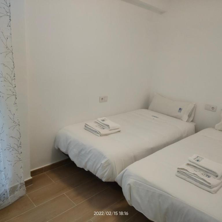 MiRa Los Patios - Two-Bedroom Apartment - 16
