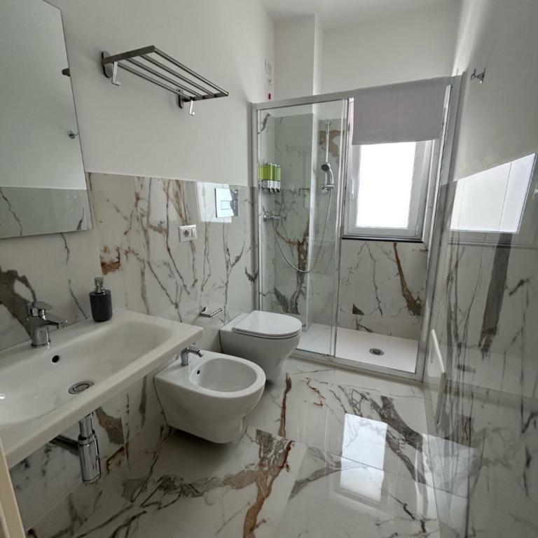 Aqua Marine B&B - Rooms and Apartments - Camera Deluxe (2 Adulti + 1 Bambino) - 7