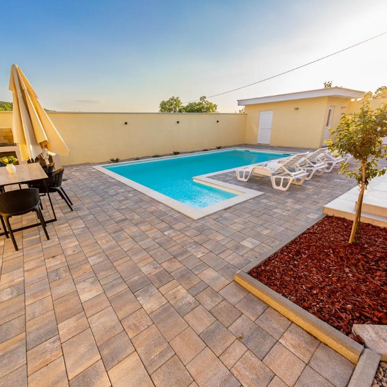 Villa Bona - Two-Bedroom Villa - 14