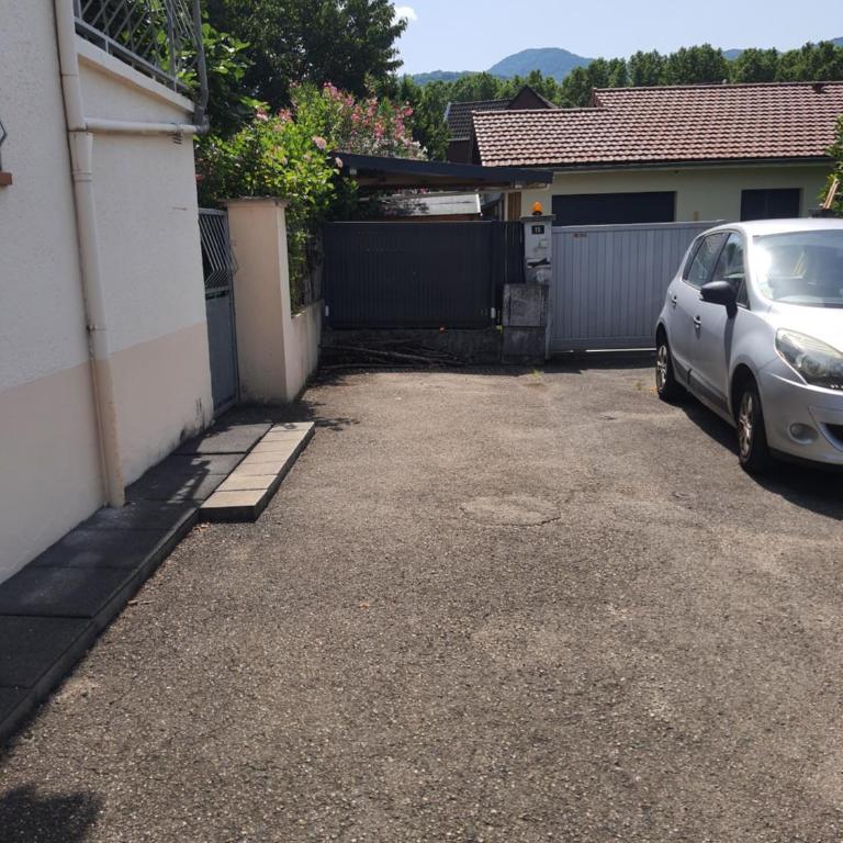 Studio calme dans villa habitée, parking privé et gratuit - Appartement 1 Chambre - 8