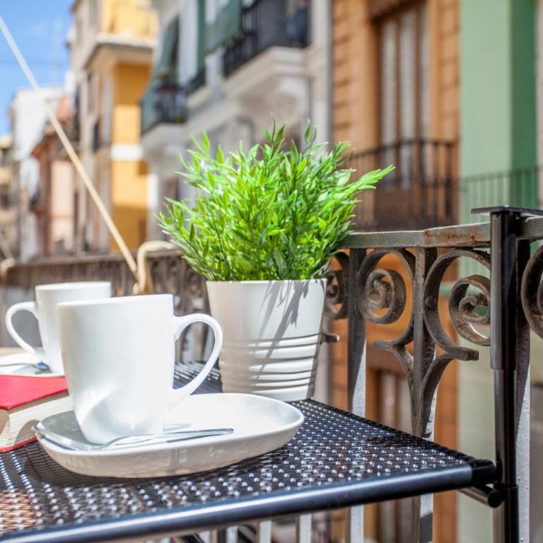 Modern Flat by Mercado Central in Ciutat Vella - One-Bedroom Apartment - 13