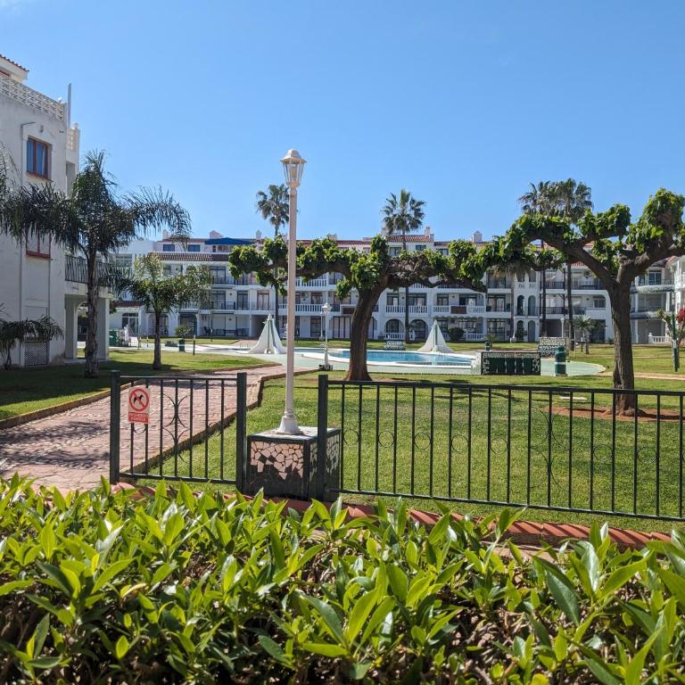 Apartamento enfrente la playa - Apartamento con vistas a la piscina - 16