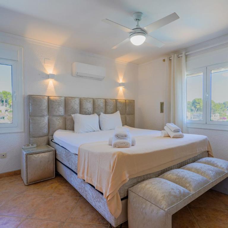 La Vida Loca - Villa with Private Pool - 26