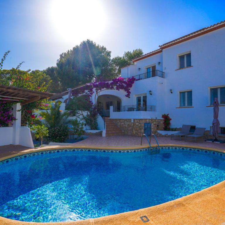 La Vida Loca - Villa with Private Pool - 39