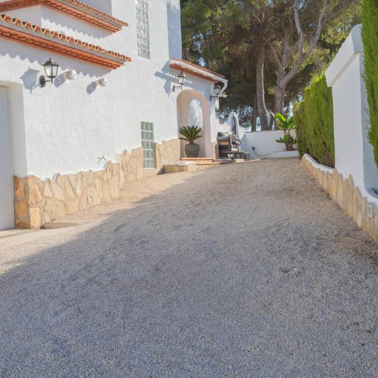La Vida Loca - Villa with Private Pool - 47