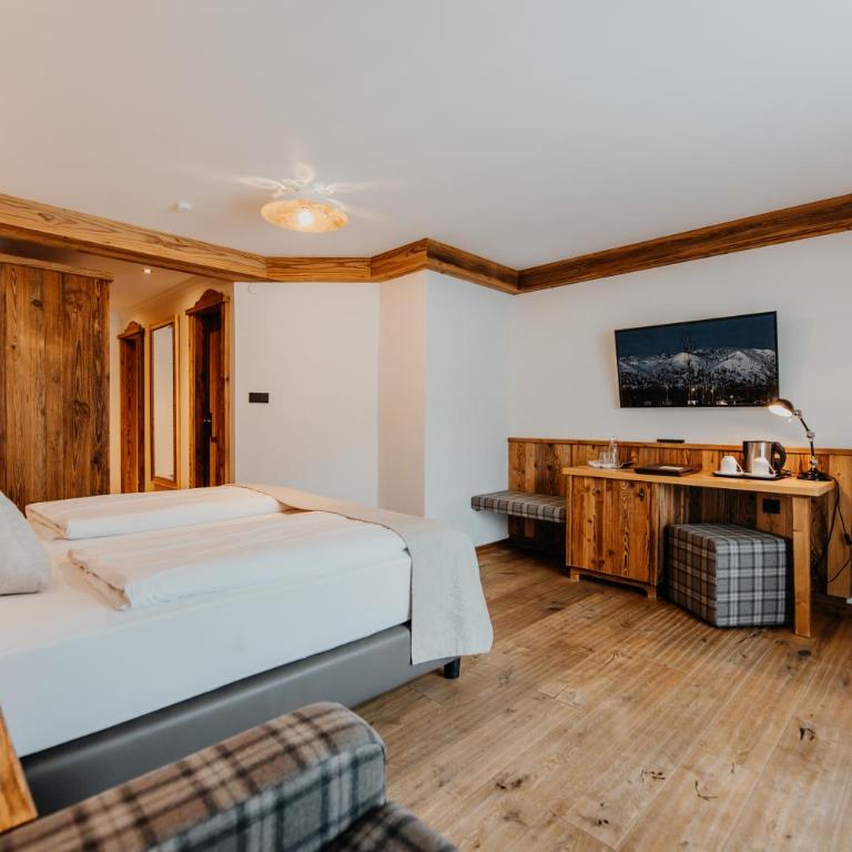 Post Seefeld - Wellnesshotel Tirol - Premium Doppelzimmer mit Balkon - 3