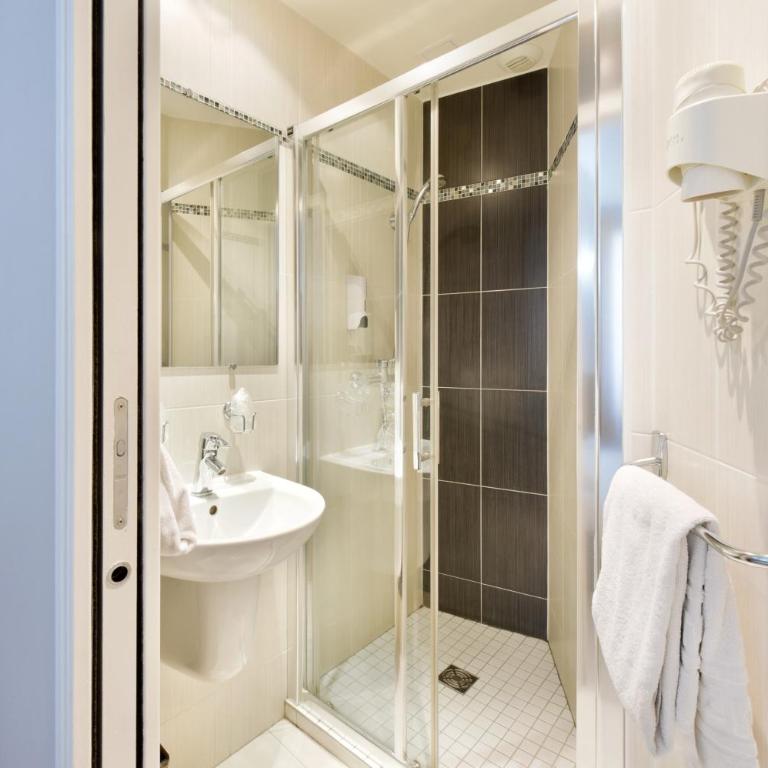 New Hôtel Gare Du Nord - Chambre Double - 9