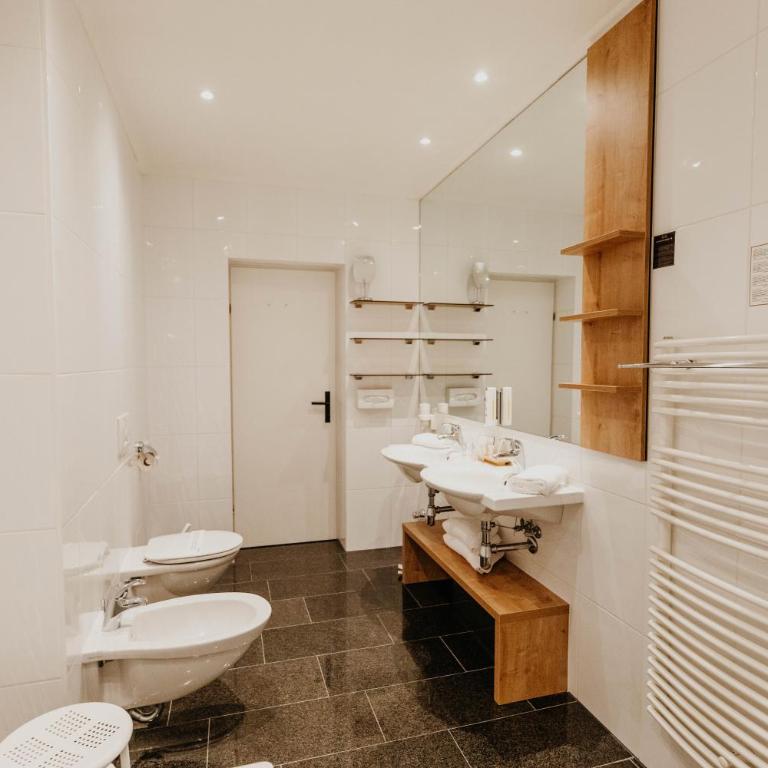 Post Seefeld - Wellnesshotel Tirol - Suite mit Balkon - 2