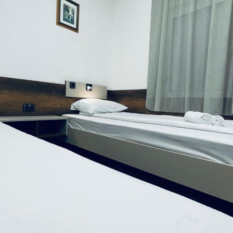 Kollar D Guest House - Prenoćište ROOMS - Classic Triple Room - 12