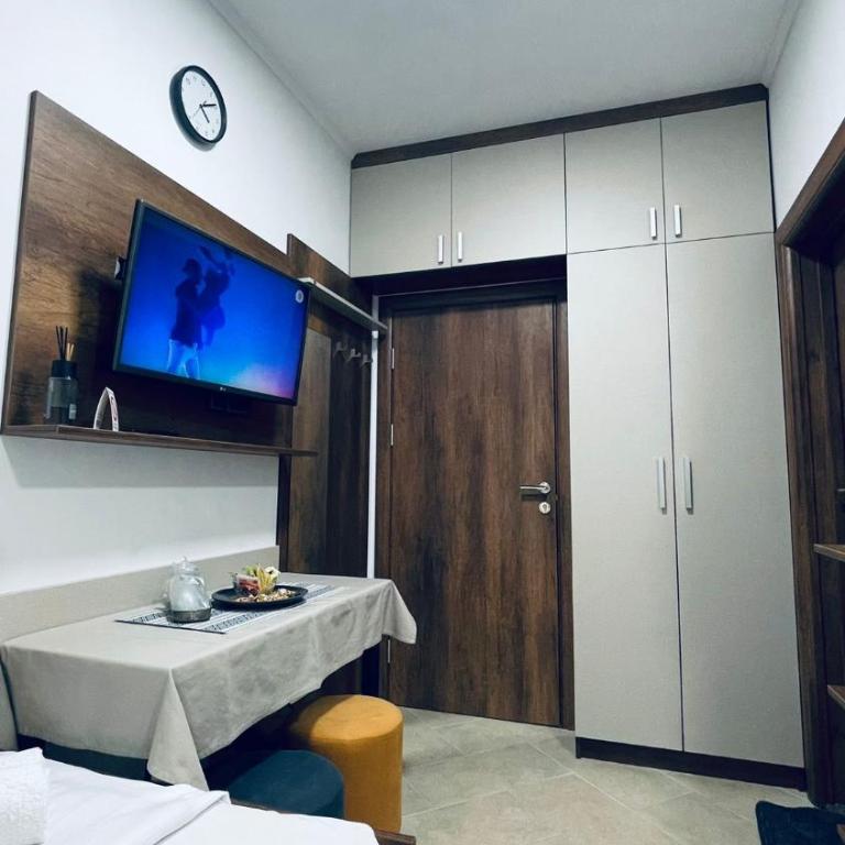 Kollar D Guest House - Prenoćište ROOMS - Classic Triple Room - 2