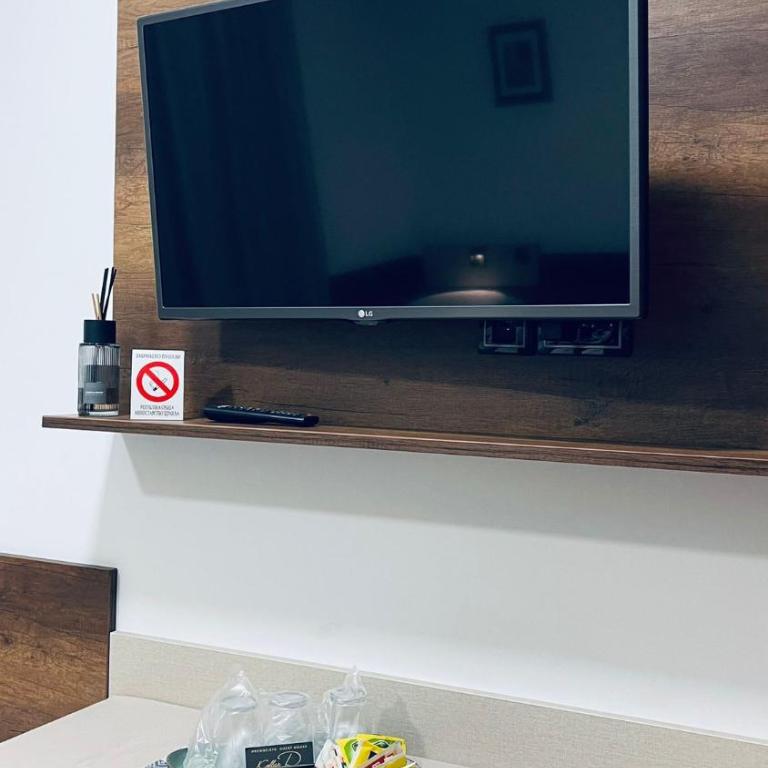 Kollar D Guest House - Prenoćište ROOMS - Classic Triple Room - 3