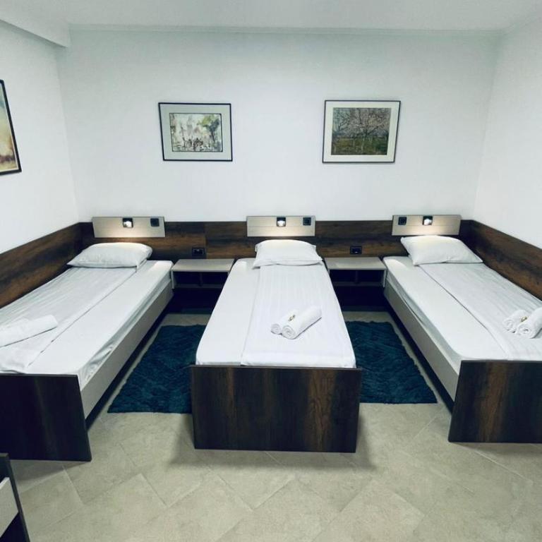 Kollar D Guest House - Prenoćište ROOMS - Comfort Quadruple Room - 2