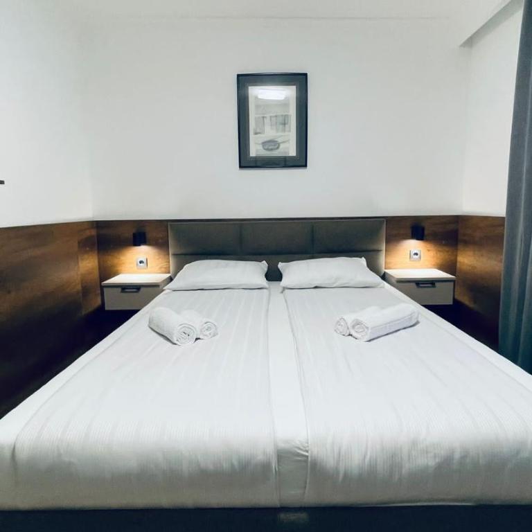 Kollar D Guest House - Prenoćište ROOMS - Comfort Triple Room - 1