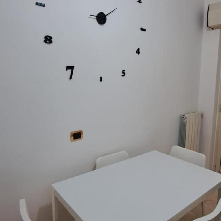 Paradiso sul mare - Appartamento con 2 Camere da Letto e Balcone - 15