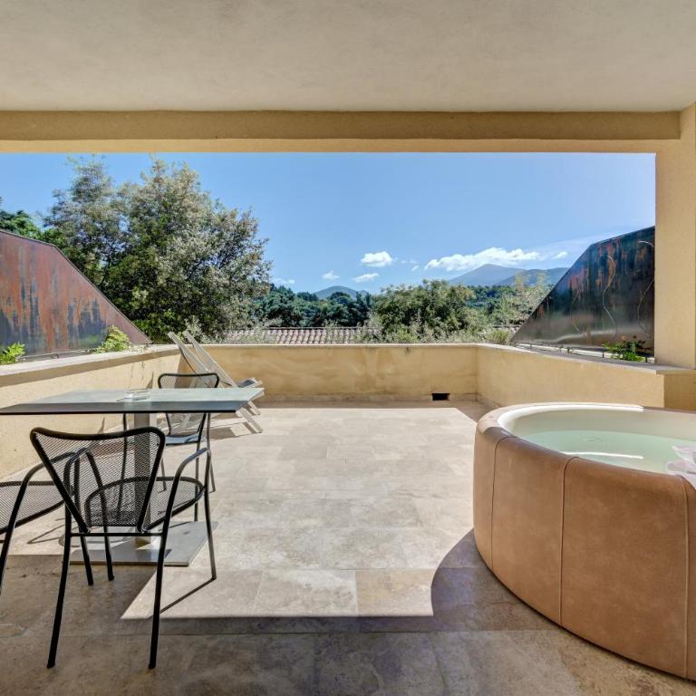 Clos Saint-Michel Resort & Spa - Suite Deluxe avec Jacuzzi - 7