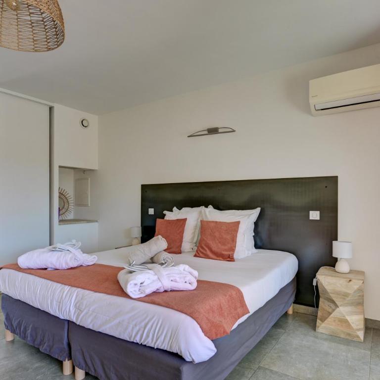 Clos Saint-Michel Resort & Spa - Suite Deluxe avec Jacuzzi - 5