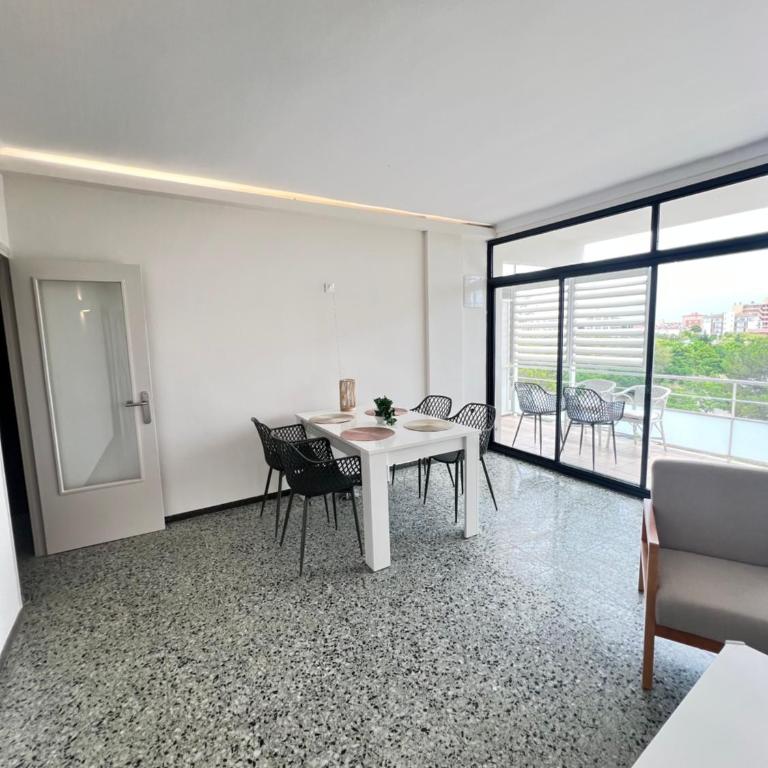 3 room apartment, 500m to beach, swimming pool, nice terrace - Three-Bedroom Apartment - 18