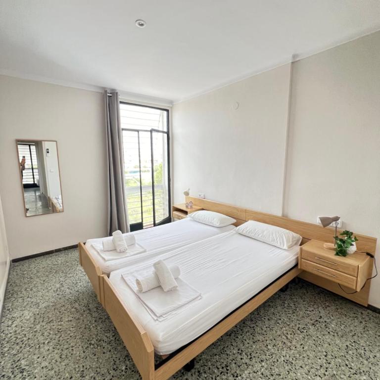 3 room apartment, 500m to beach, swimming pool, nice terrace - Three-Bedroom Apartment - 28