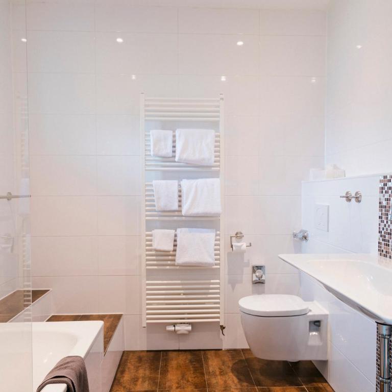 Hotel Villa Solln - free parking - Studio mit Terrasse - 10